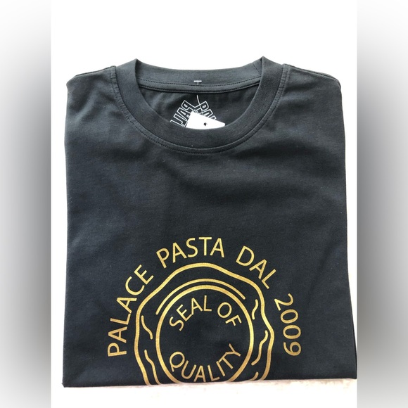 Palace Small Portion T-shirt Size Medium in Black Color - Picture 10 of 10